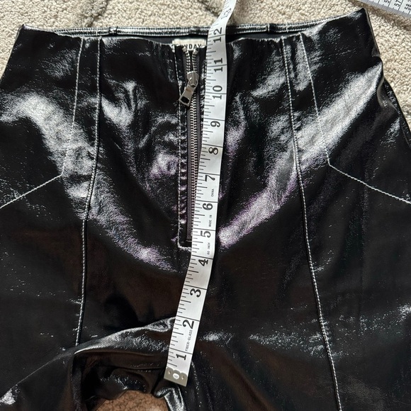 Aritzia Sunday Best Tessy faux leather moto Pants high rise slim leg small - Picture 8 of 12
